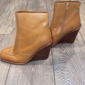 NWOT See By Chloé Vero Cuoio tan booties - EU size 38.5 / US size 8